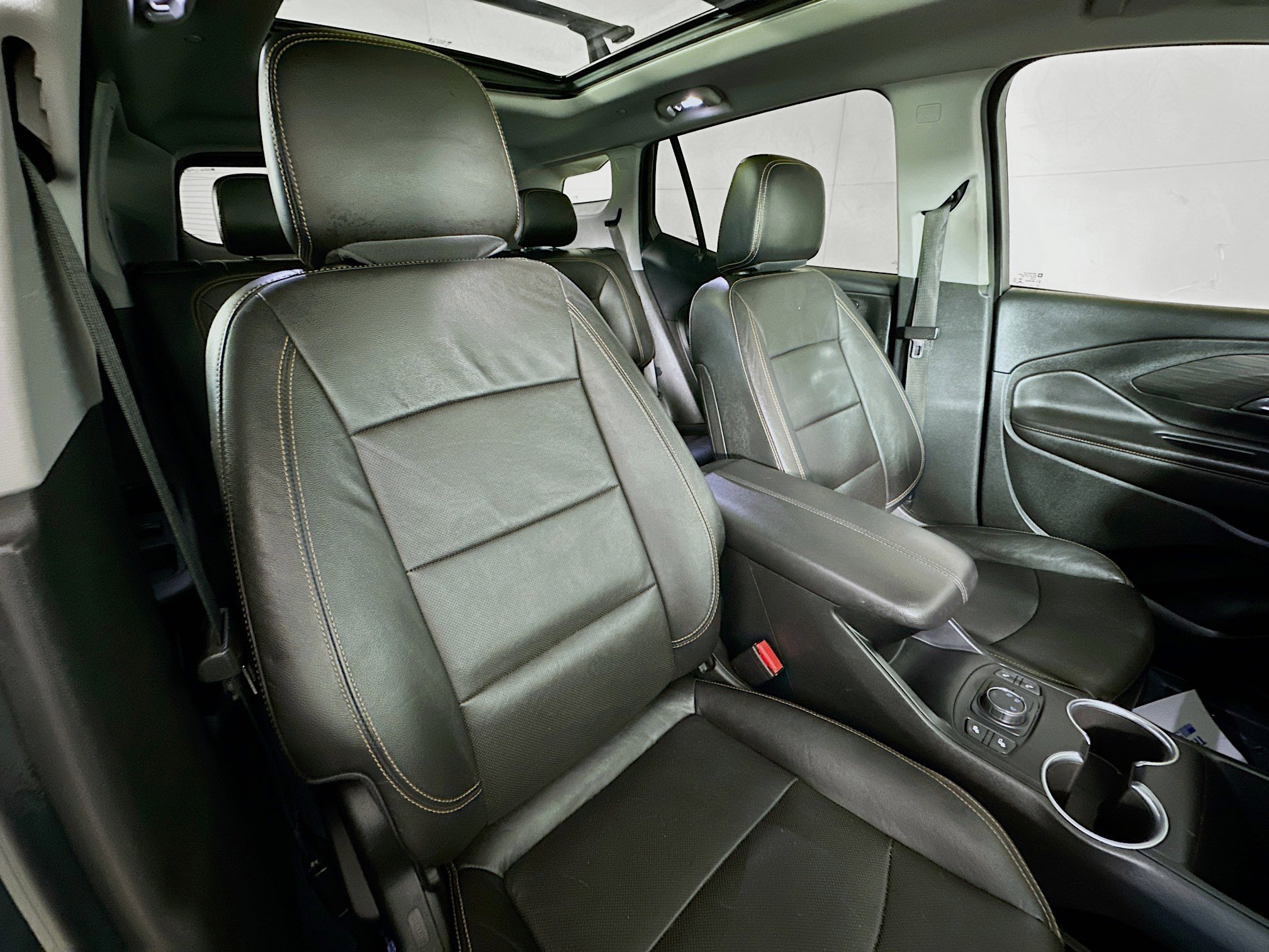 Used 2020 GMC Terrain SLT w/ Preferred Package AWD/4WD image 26