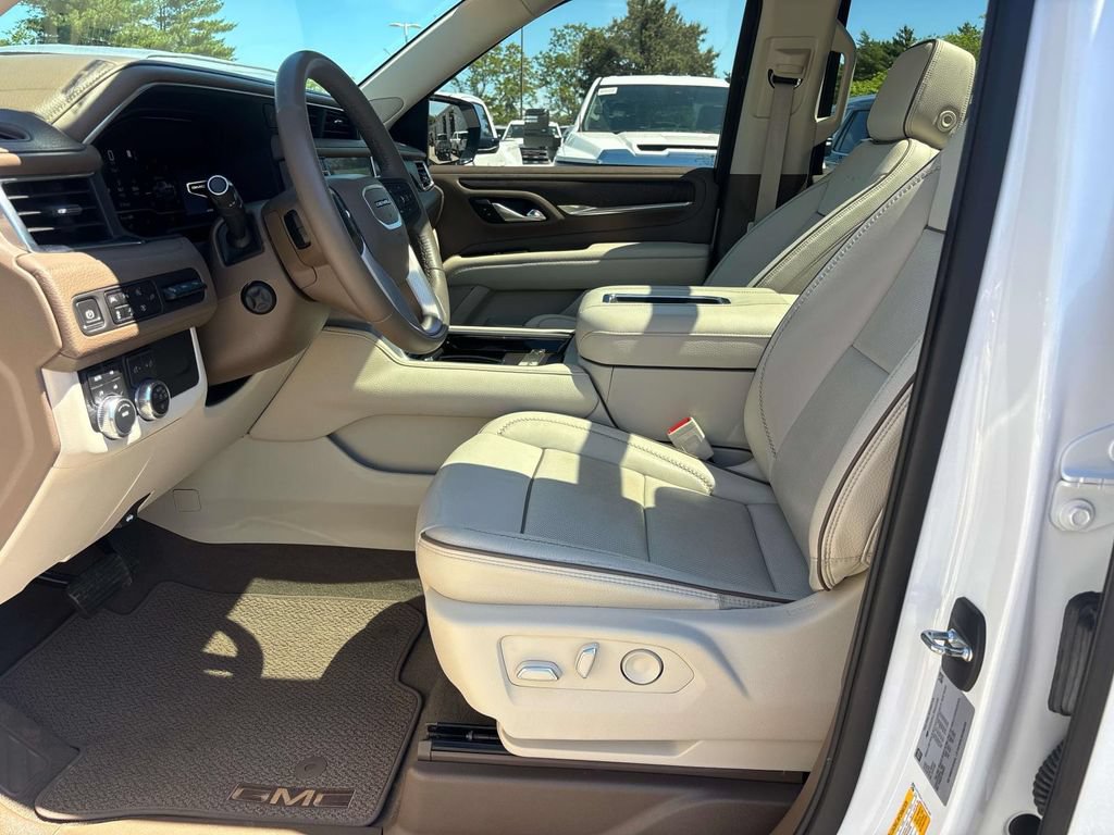 Used 2022 GMC Yukon Denali AWD/4WD image 12