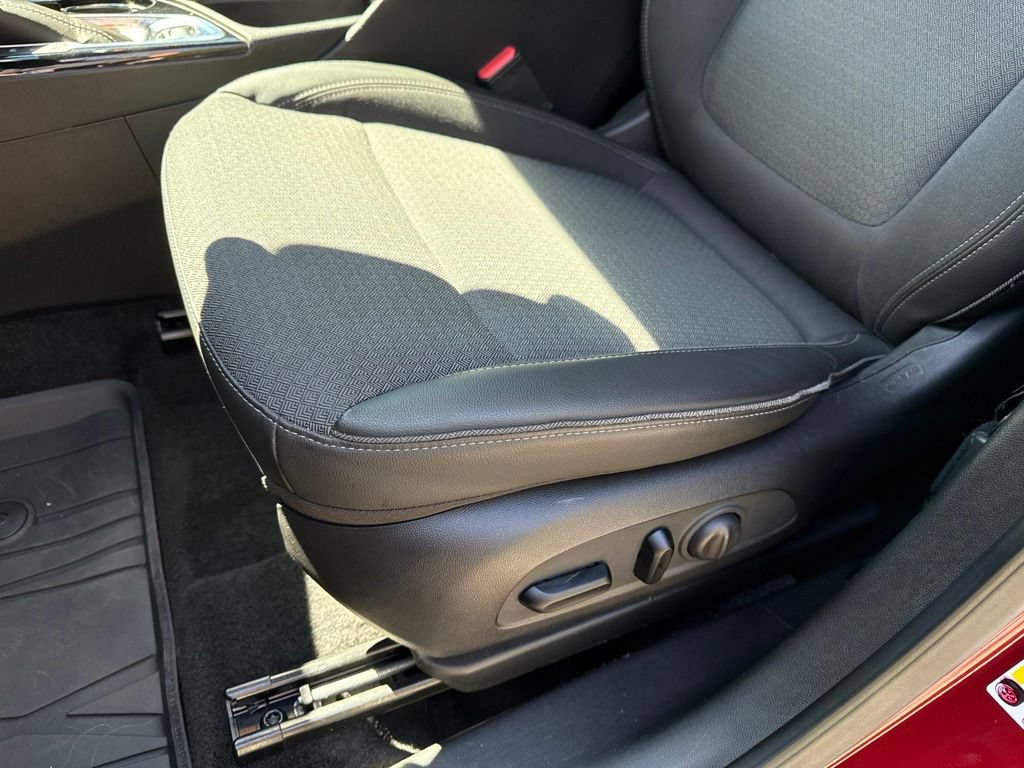 Used 2024 Buick Encore GX Preferred w/ Comfort Package FWD image 16