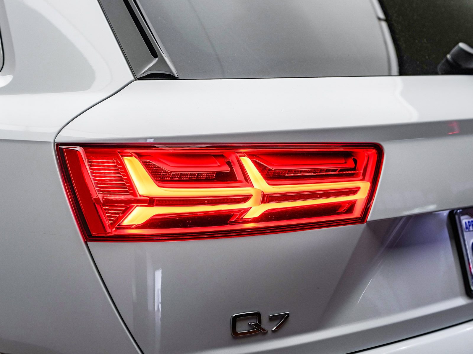 Used 2019 Audi Q7 3.0T Premium image 10