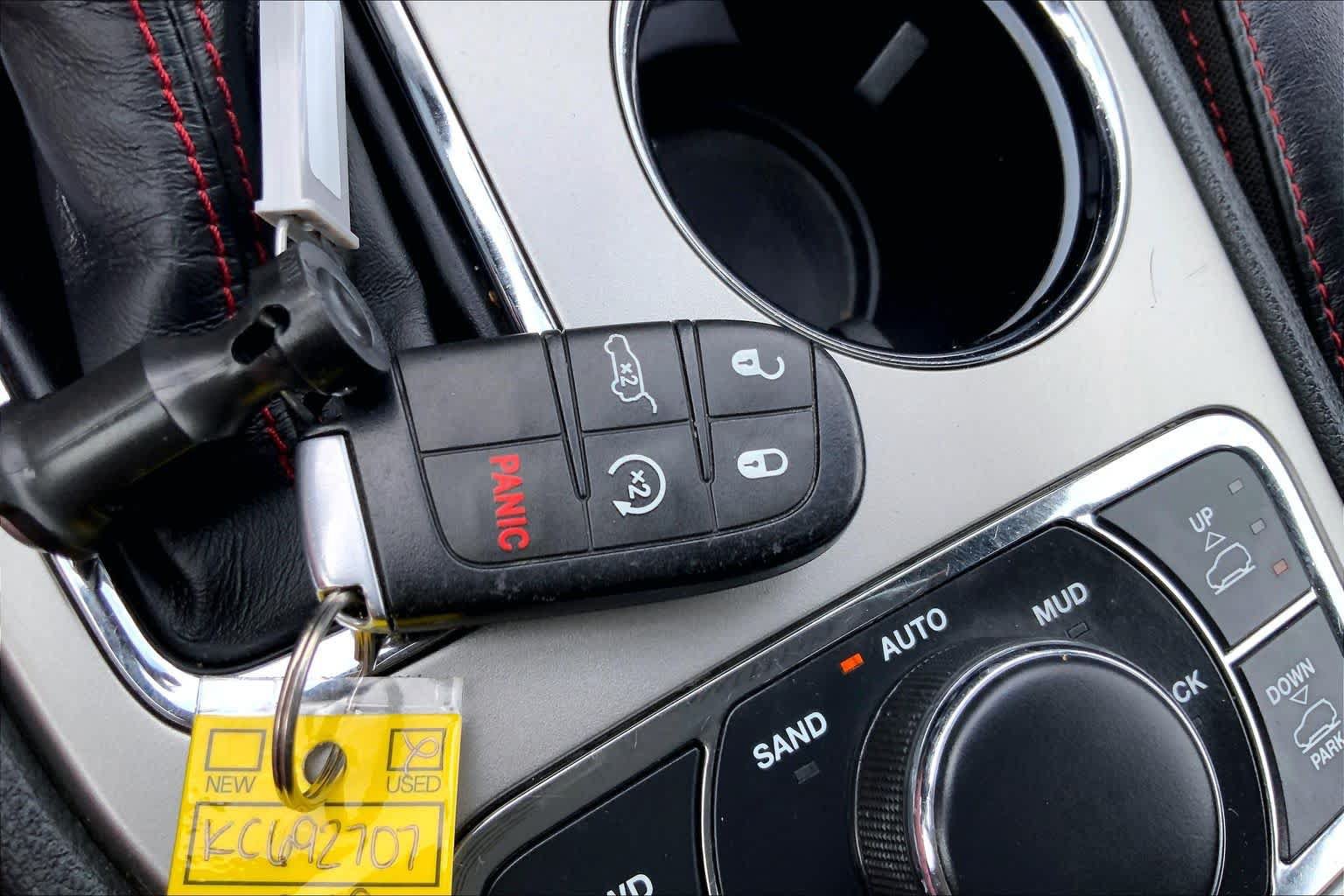 Used 2019 Jeep Grand Cherokee Trailhawk AWD/4WD image 14