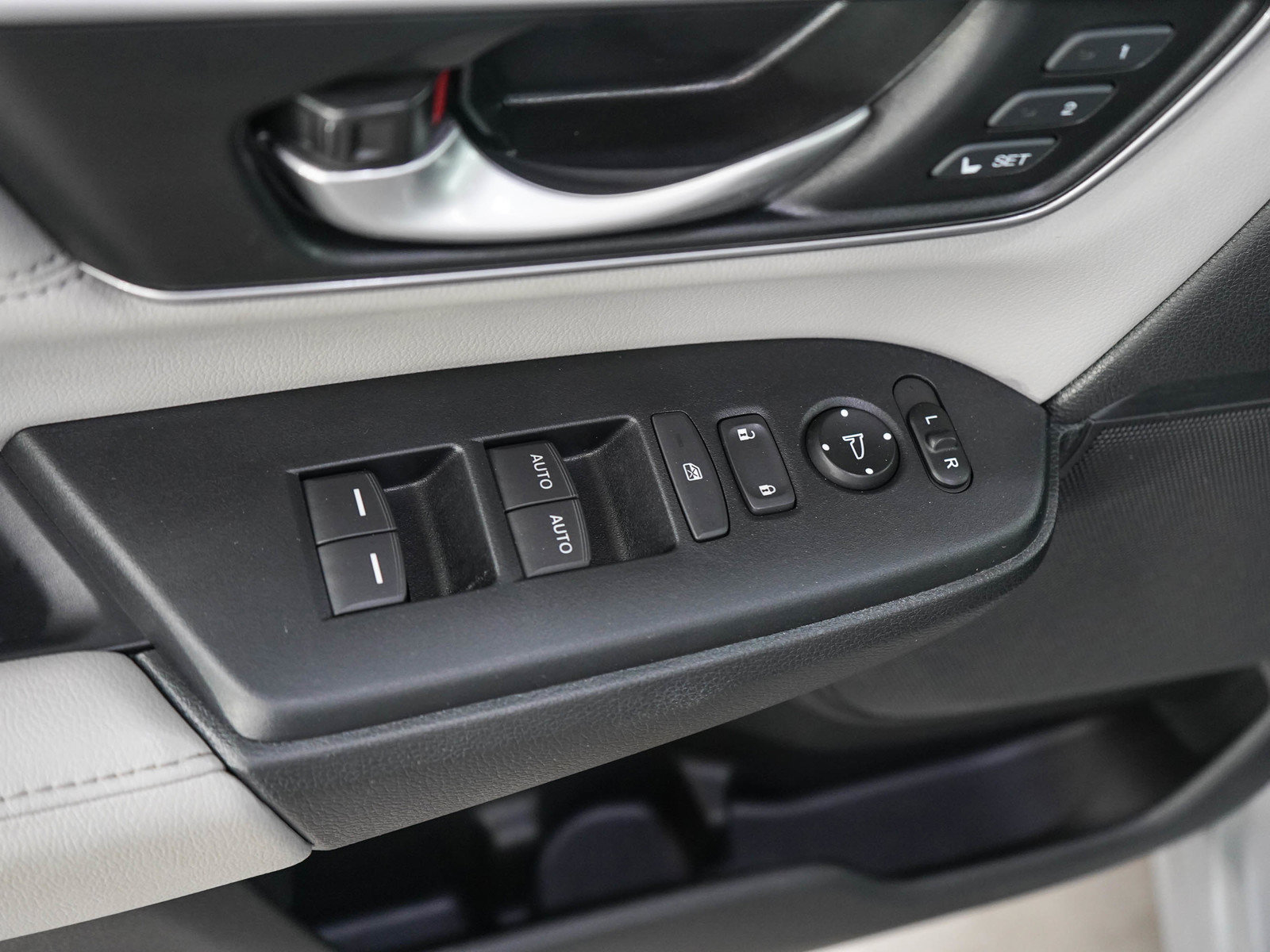 Used 2018 Honda CR-V EX-L image 20