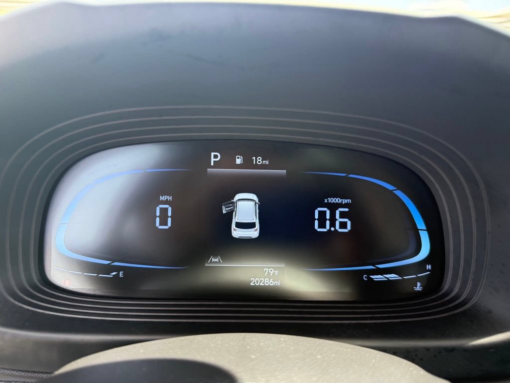 Certified 2023 Hyundai Venue Limited FWD image 16