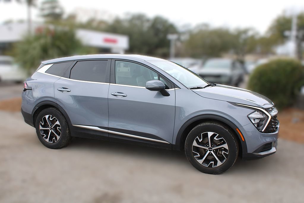 Used 2023 Kia Sportage EX image 4