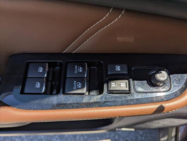 Used 2017 Subaru Outback 2.5i Touring w/ Popular Package #5A AWD/4WD image 10
