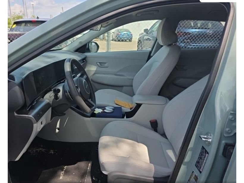 Used 2024 Hyundai Kona SEL FWD image 5