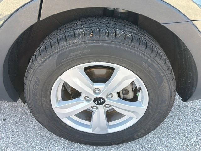 Used 2021 Kia Sorento LX FWD image 11