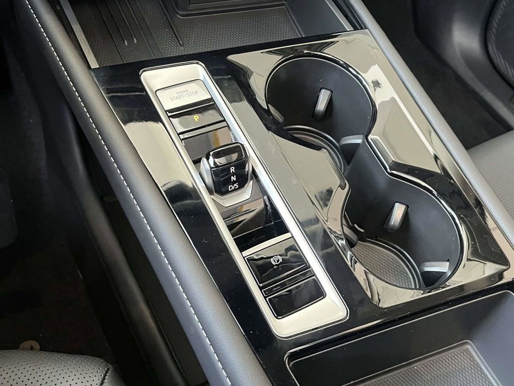 New 2025 Volkswagen Atlas SEL image 25