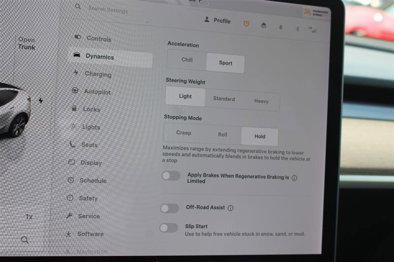 Used 2022 Tesla Model Y Long Range image 17