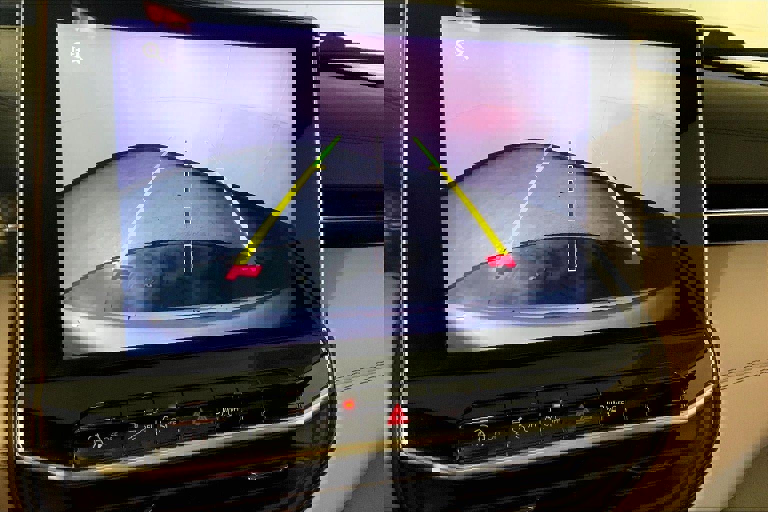 Used 2025 Jeep Compass Limited image 21