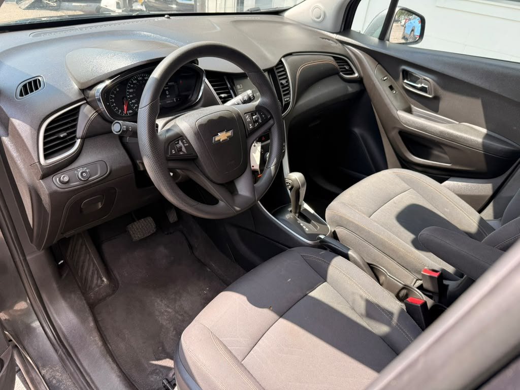 Used 2017 Chevrolet Trax LT AWD/4WD image 23
