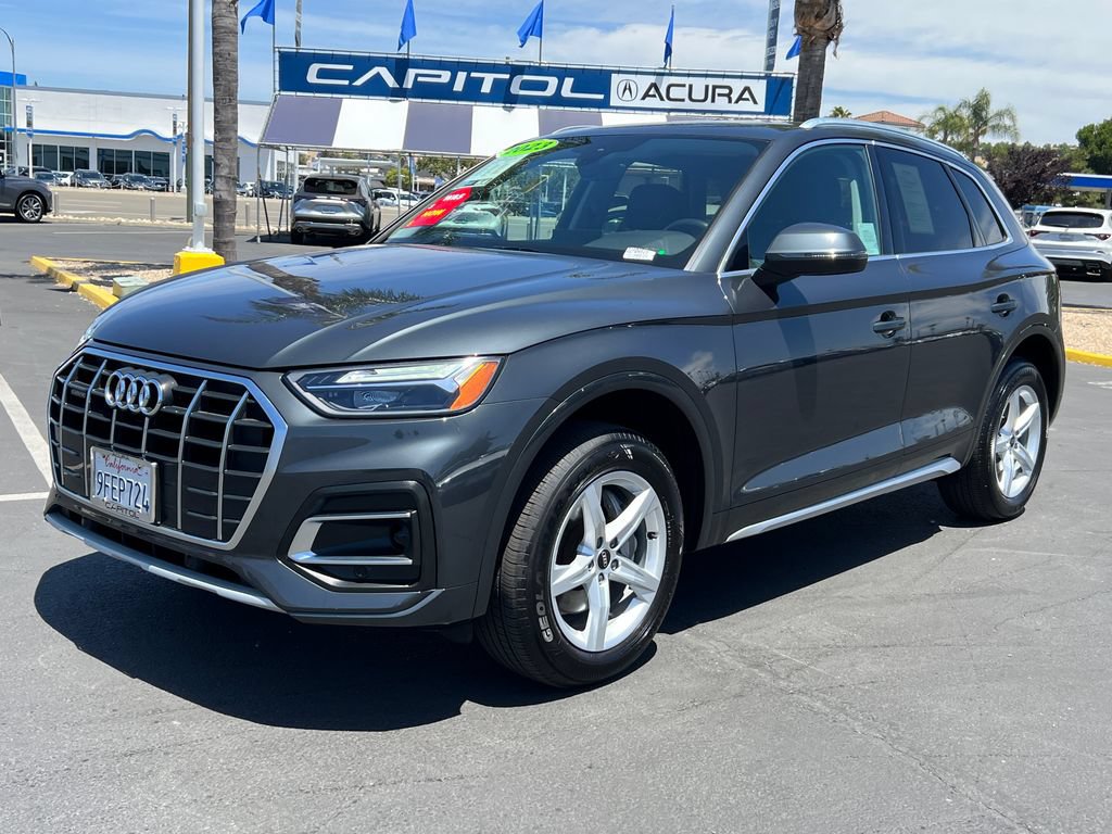 Used 2023 Audi Q5 2.0T Premium w/ Convenience Package AWD/4WD image 3