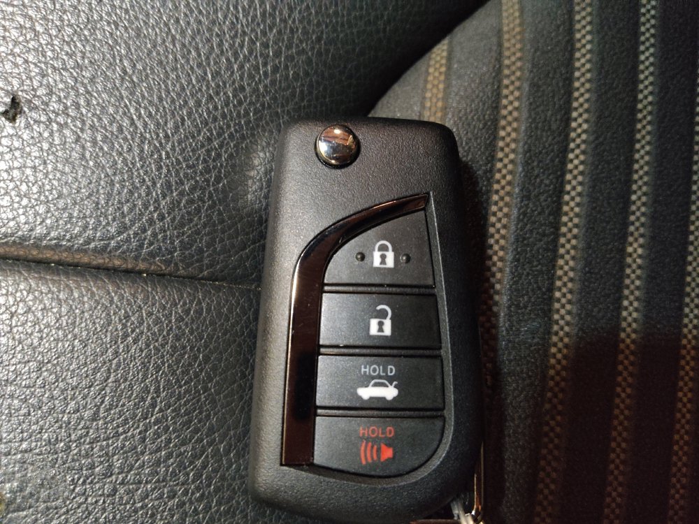 Used 2020 Toyota Camry SE image 32