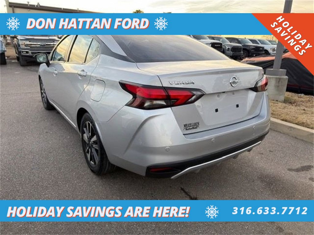 Used 2021 Nissan Versa SV image 5