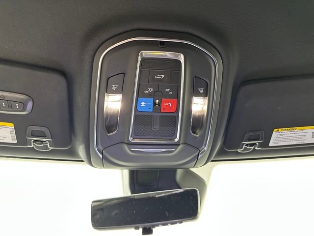 Used 2023 Jeep Grand Cherokee Trailhawk w/ Luxury Tech Group III image 24