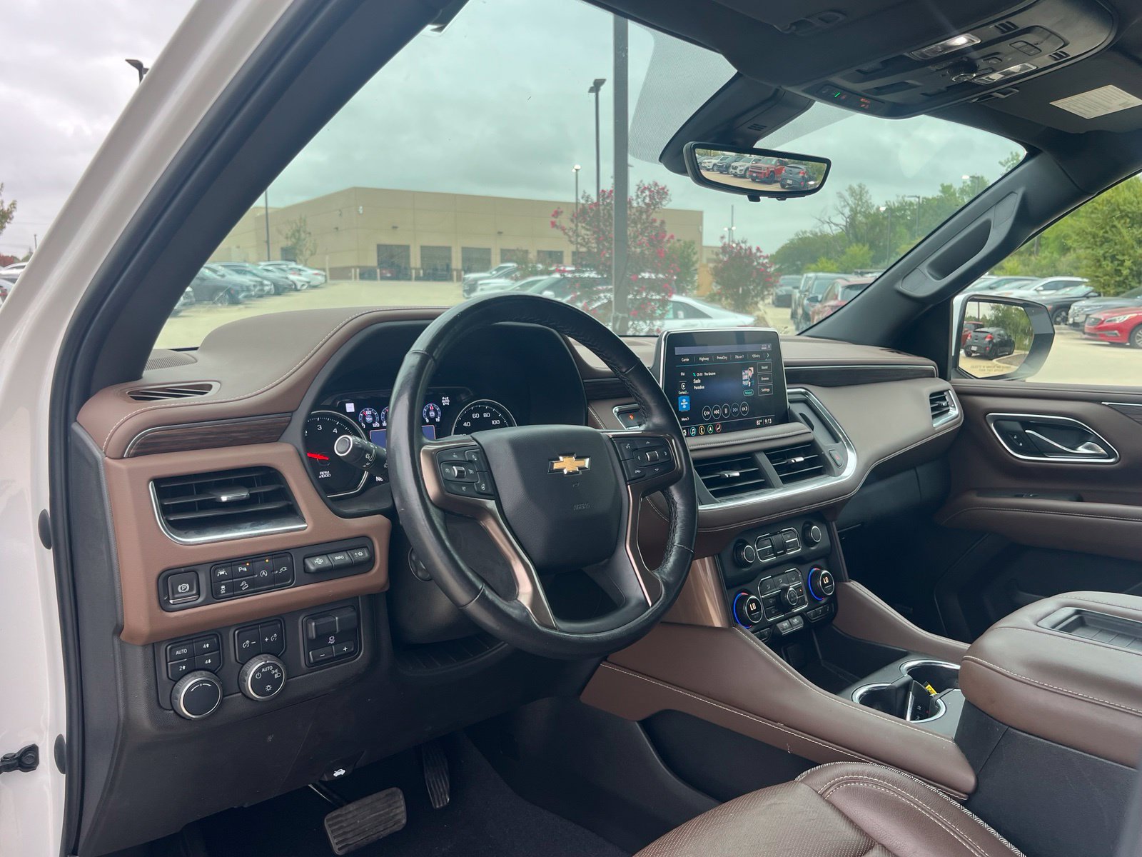 Used 2021 Chevrolet Tahoe High Country w/ Premium Package AWD/4WD image 26