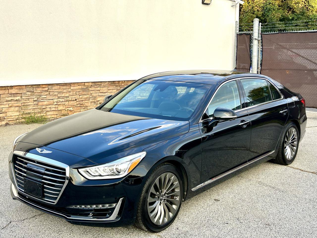 Used 2017 Genesis G90 5.0 Ultimate AWD/4WD image 2
