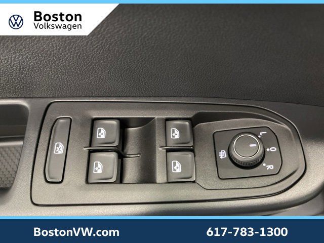Used 2025 Volkswagen Taos SEL w/ Black Wheel Plus Package image 28