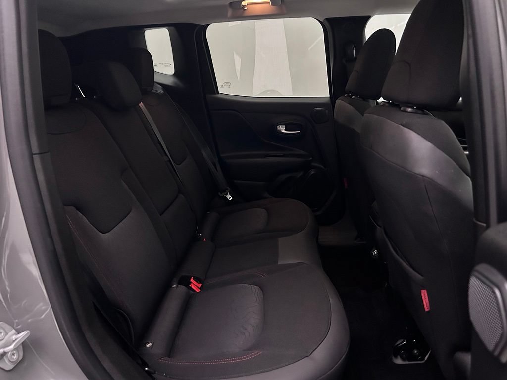 Certified 2022 Jeep Renegade Trailhawk w/ Sun/Sound Group AWD/4WD image 15