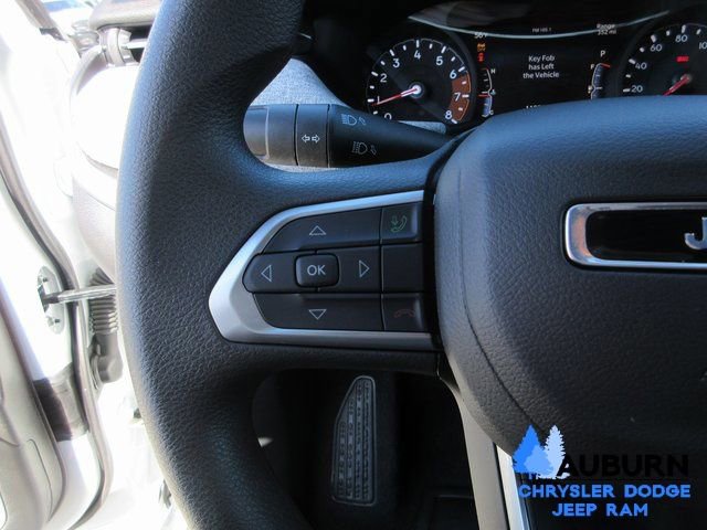 Used 2025 Jeep Compass Sport image 11