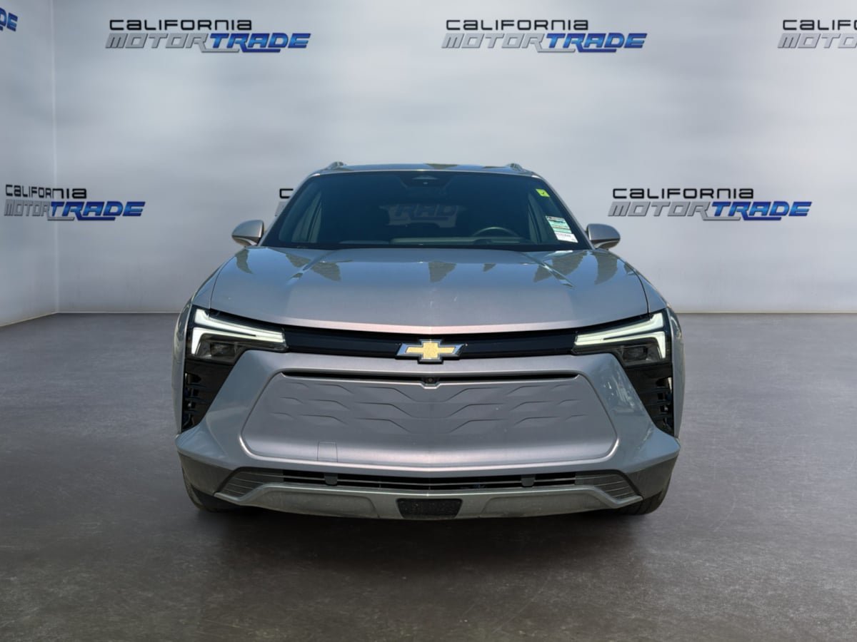 Used 2024 Chevrolet Blazer EV LT AWD/4WD image 2
