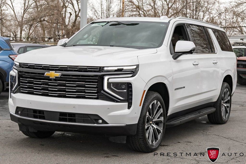 Used 2025 Chevrolet Suburban High Country w/ Sun And Tow Package image 16