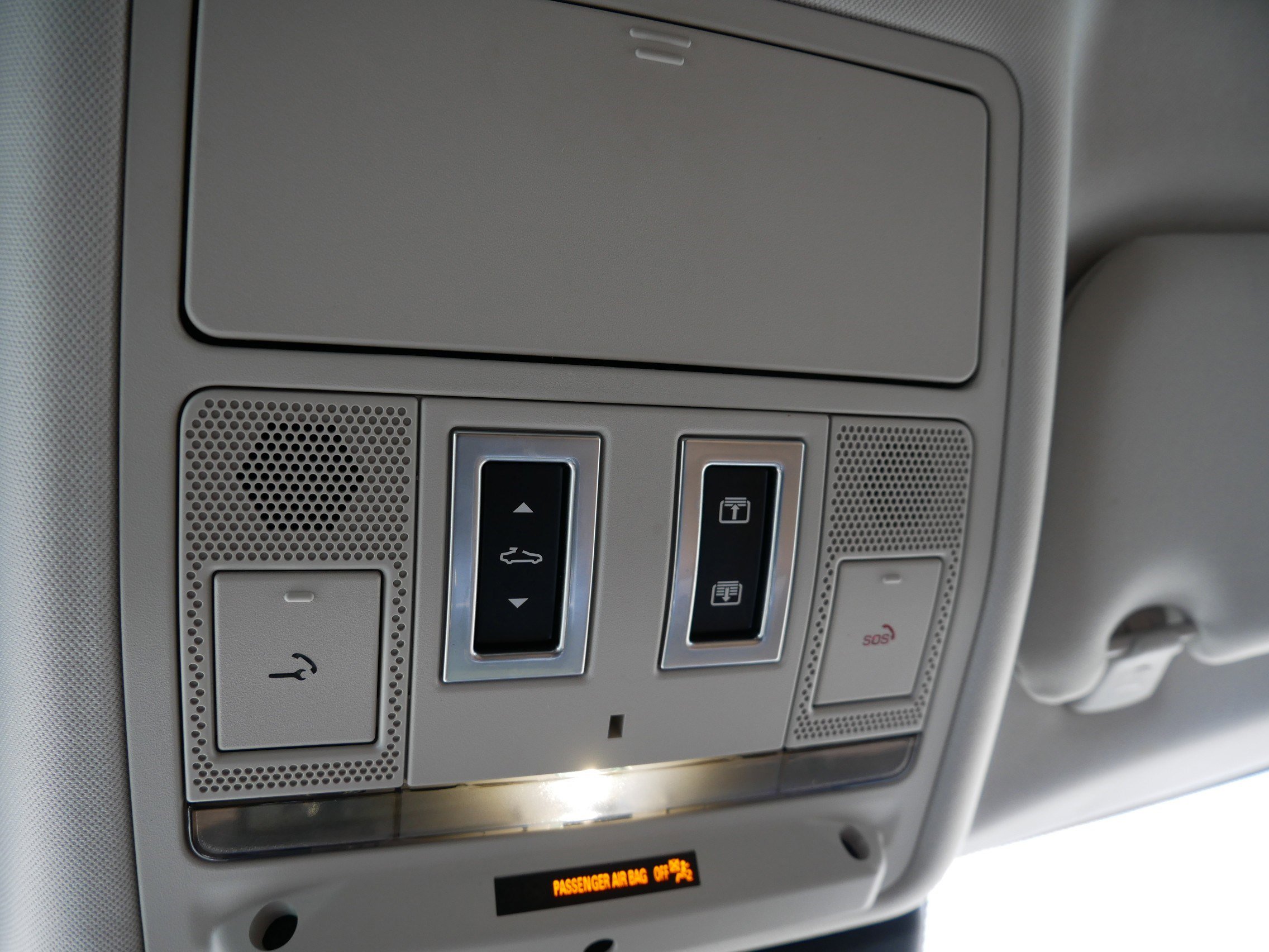 Used 2021 Jaguar XF SE image 35