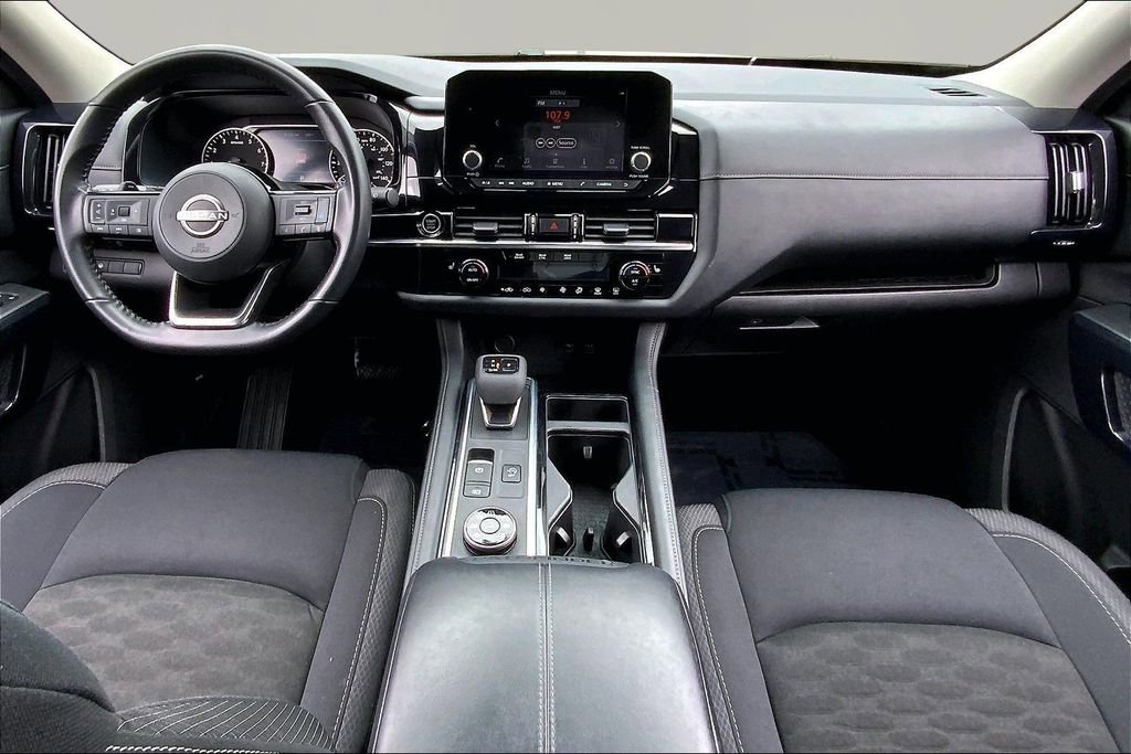 Used 2023 Nissan Pathfinder SV AWD/4WD image 7