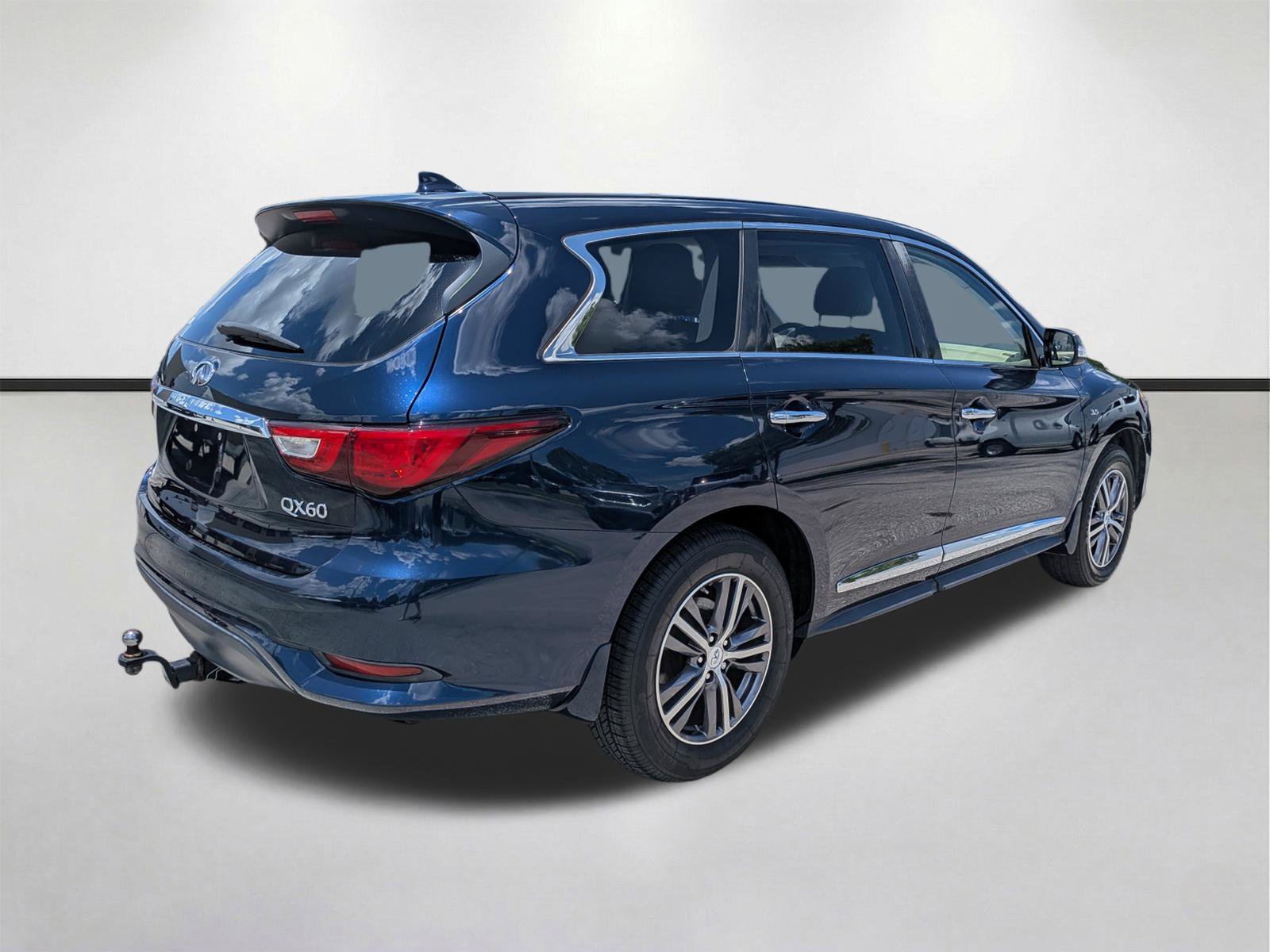 Used 2017 INFINITI QX60 FWD image 4