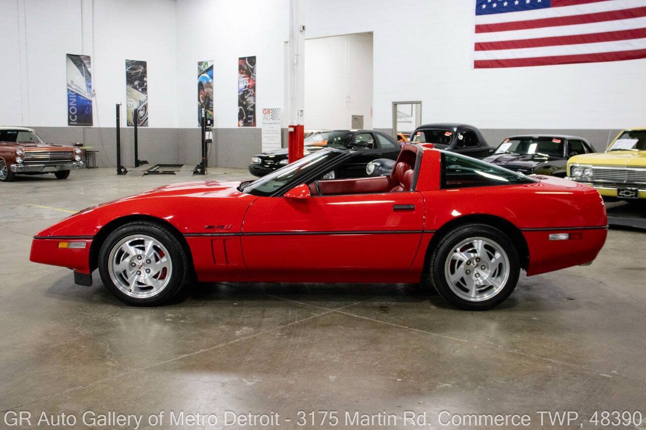 Used 1990 Chevrolet Corvette ZR-1 RWD image 4