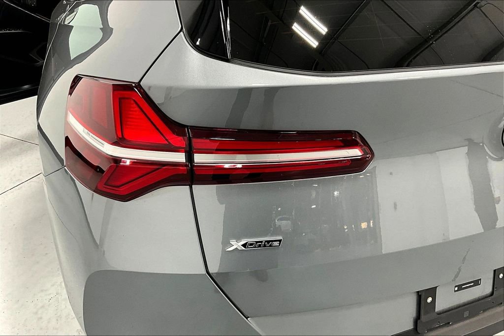 Used 2025 BMW X3 xDrive30i w/ Premium Package image 40