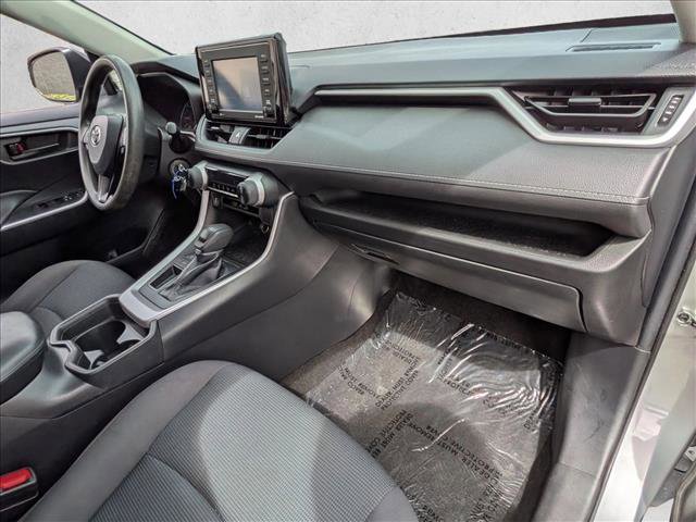 Used 2021 Toyota RAV4 LE FWD image 20