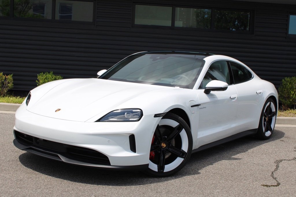 New 2025 Porsche Taycan 4S image 1