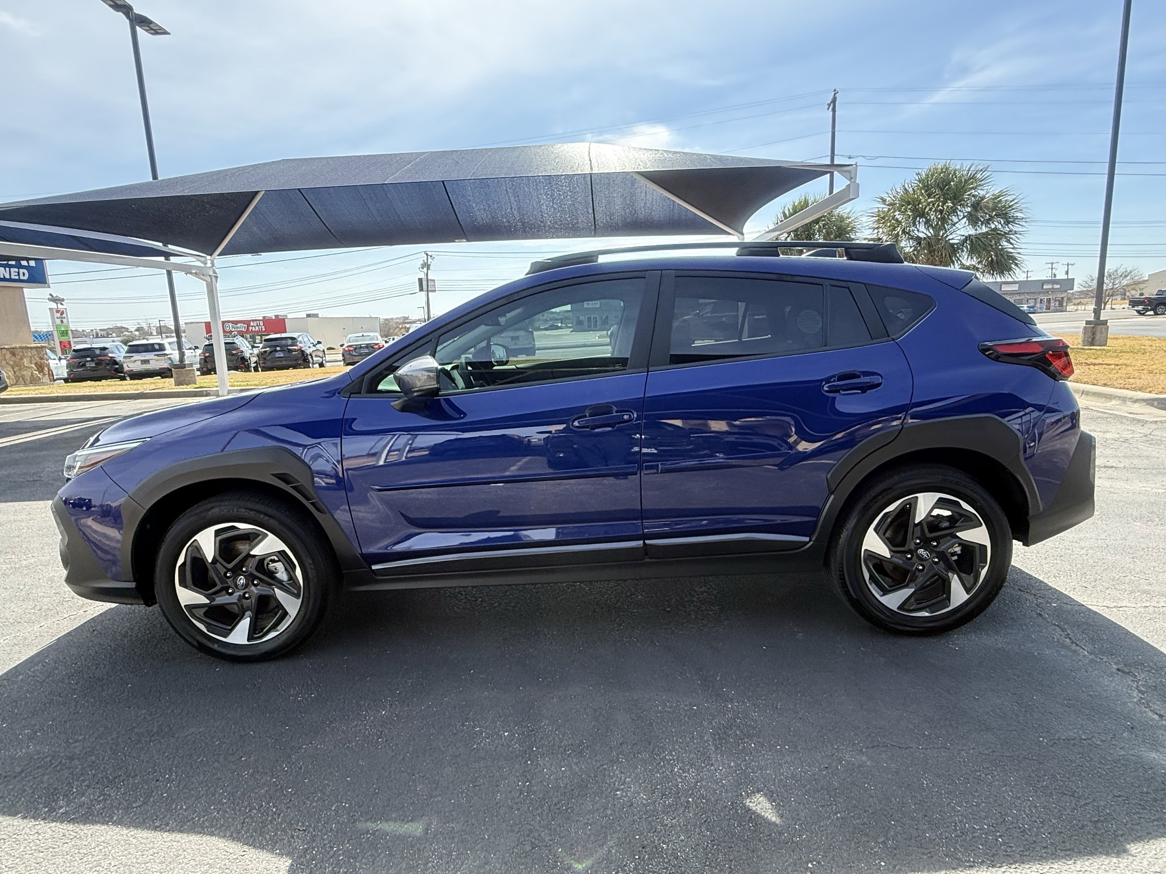 Used 2025 Subaru Crosstrek 2.5i Limited w/ Crosstrek Mirror Package image 4