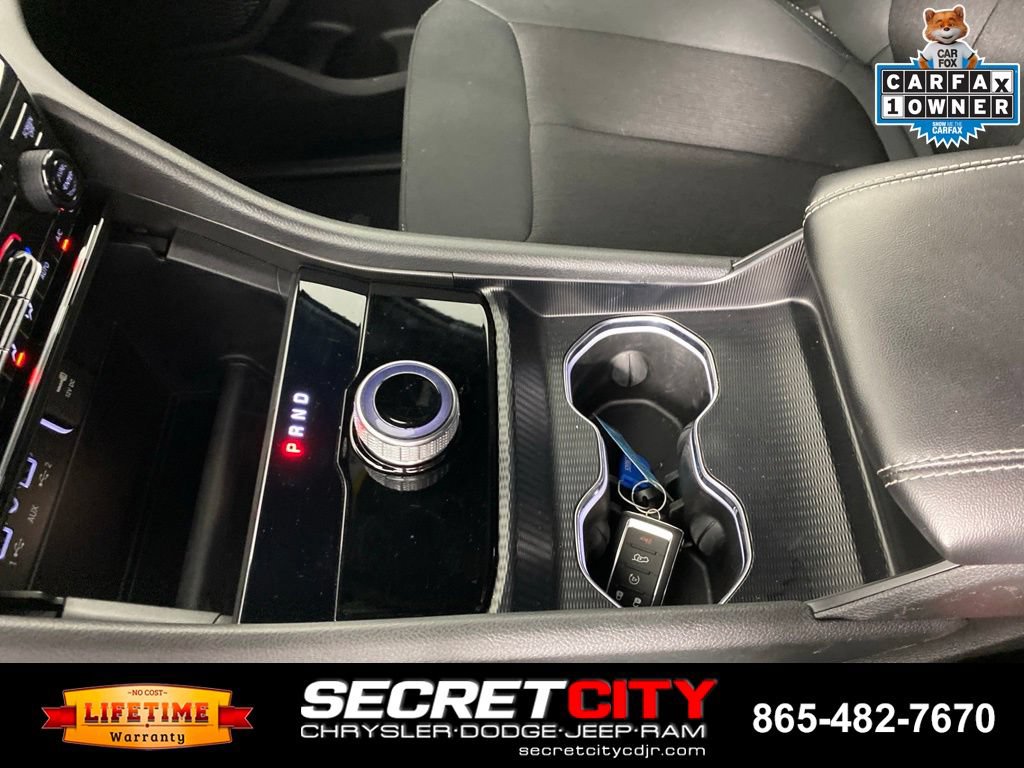 Used 2024 Jeep Grand Cherokee L Laredo AWD/4WD image 23
