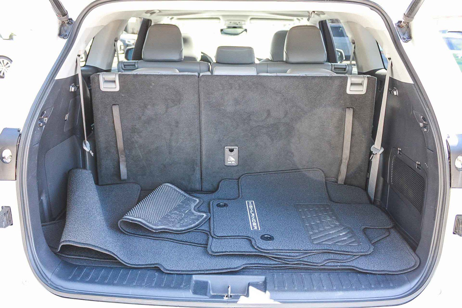 Used 2021 Toyota Highlander Limited FWD image 26