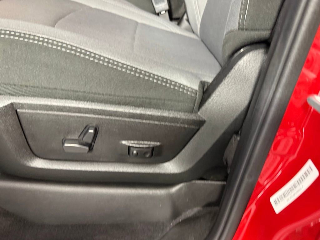 Used 2024 RAM 2500 Big Horn w/ Bed Utility Group image 24