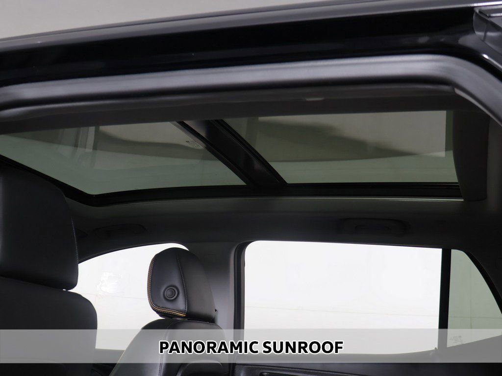 Used 2024 GMC Terrain AT4 w/ Infotainment Package II image 4