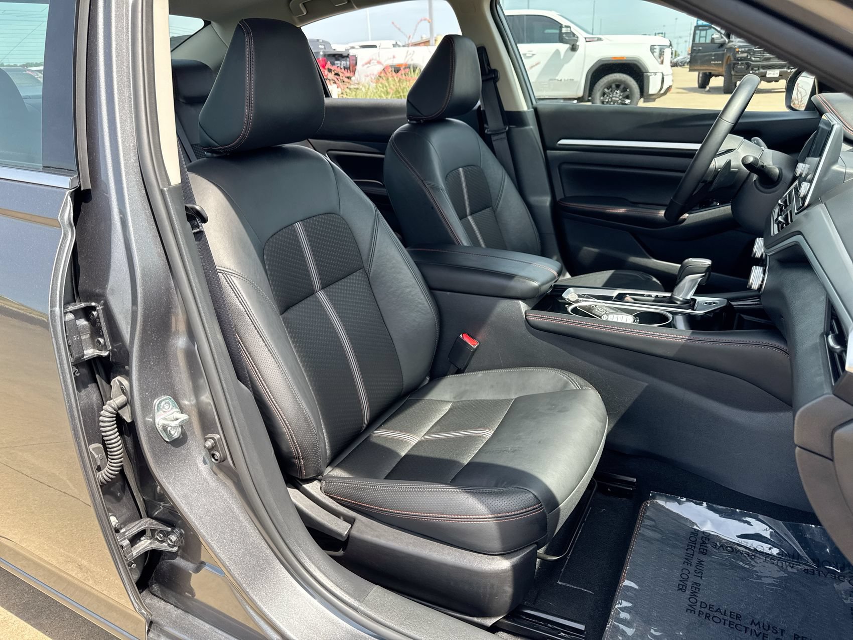 Used 2025 Nissan Altima 2.5 SR FWD image 23