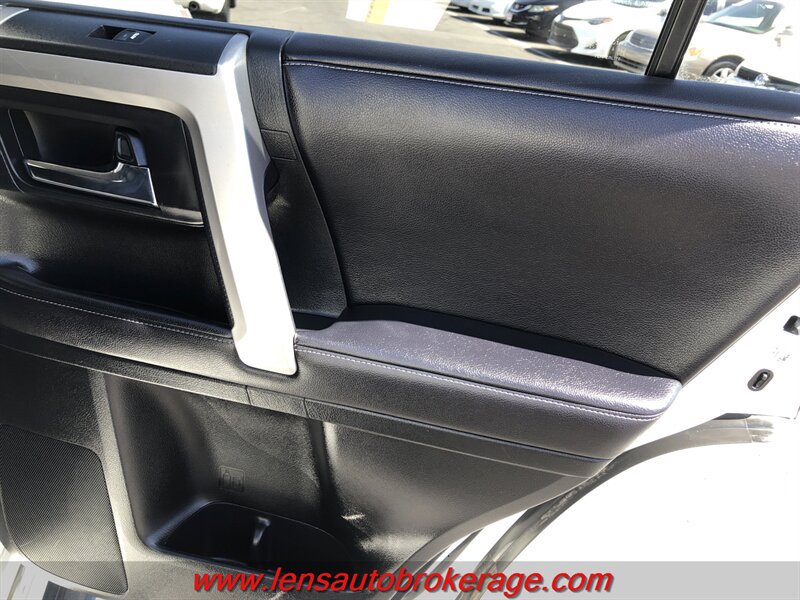 Used 2017 Toyota 4Runner Limited AWD/4WD image 20