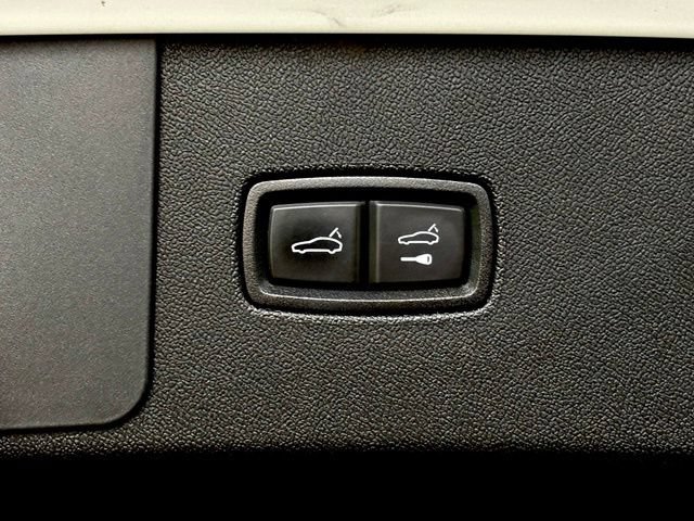 Used 2023 Porsche Cayenne Turbo AWD/4WD image 35