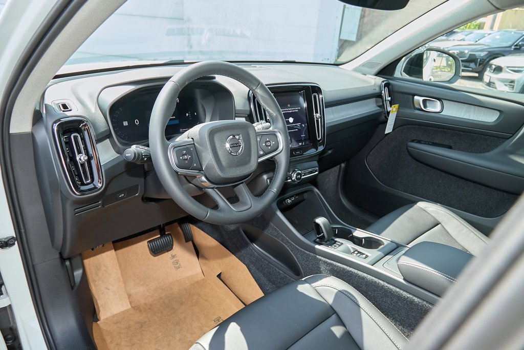 New 2026 Volvo XC40 B5 Core image 10