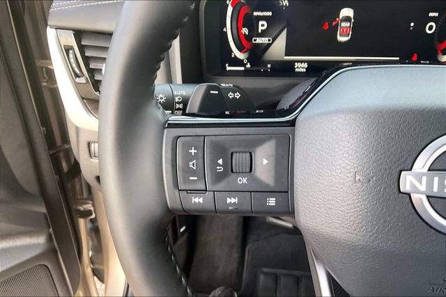 Certified 2025 Nissan Rogue Platinum AWD/4WD image 16