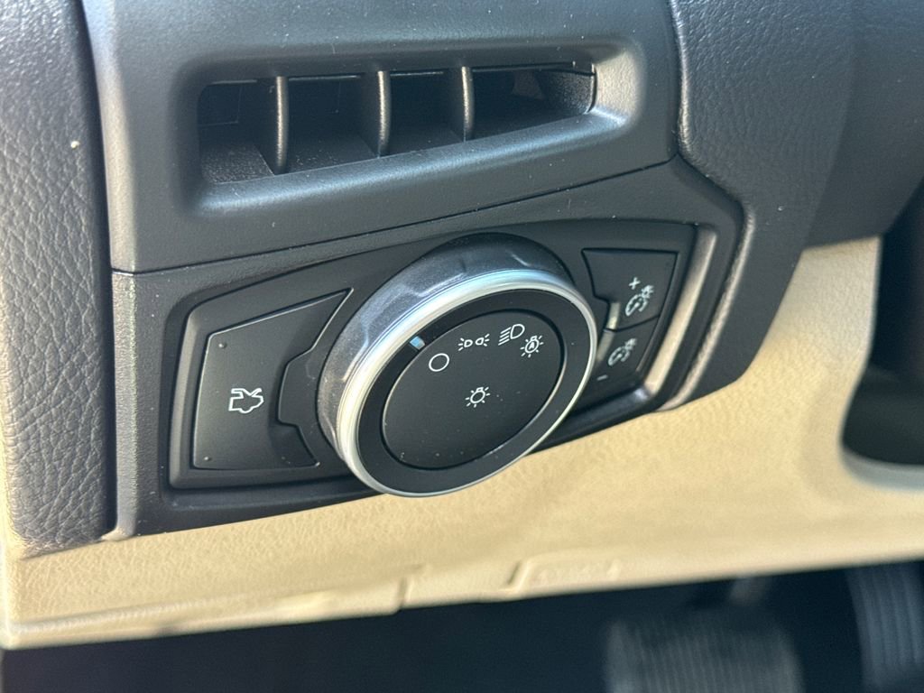 Used 2017 Ford Focus Electric Hatchback image 27