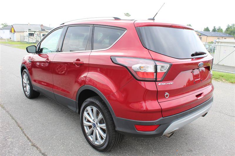 Used 2017 Ford Escape Titanium AWD/4WD image 5