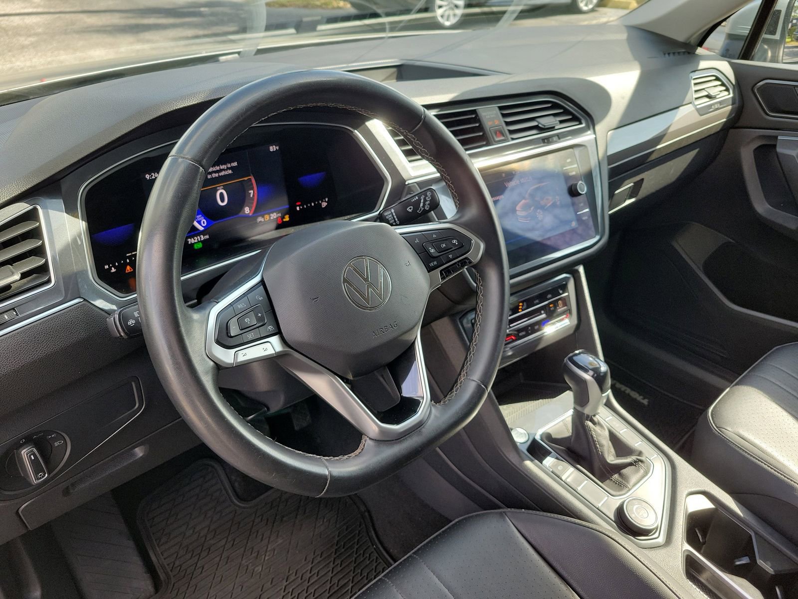 Used 2022 Volkswagen Tiguan SE AWD/4WD image 24