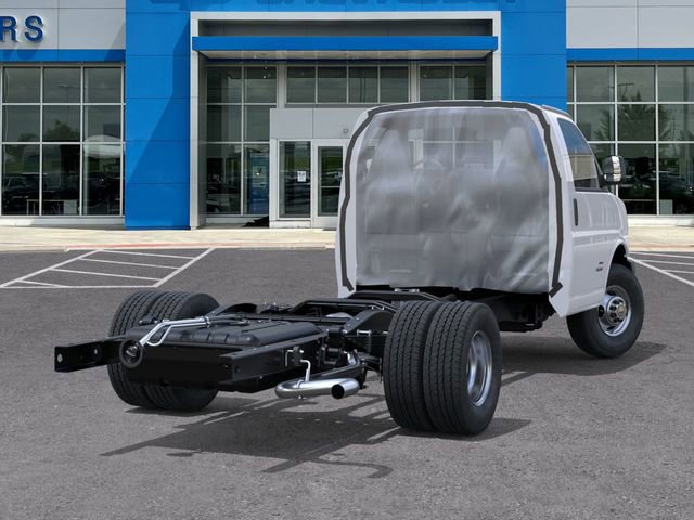 New 2025 Chevrolet Express 3500 image 4
