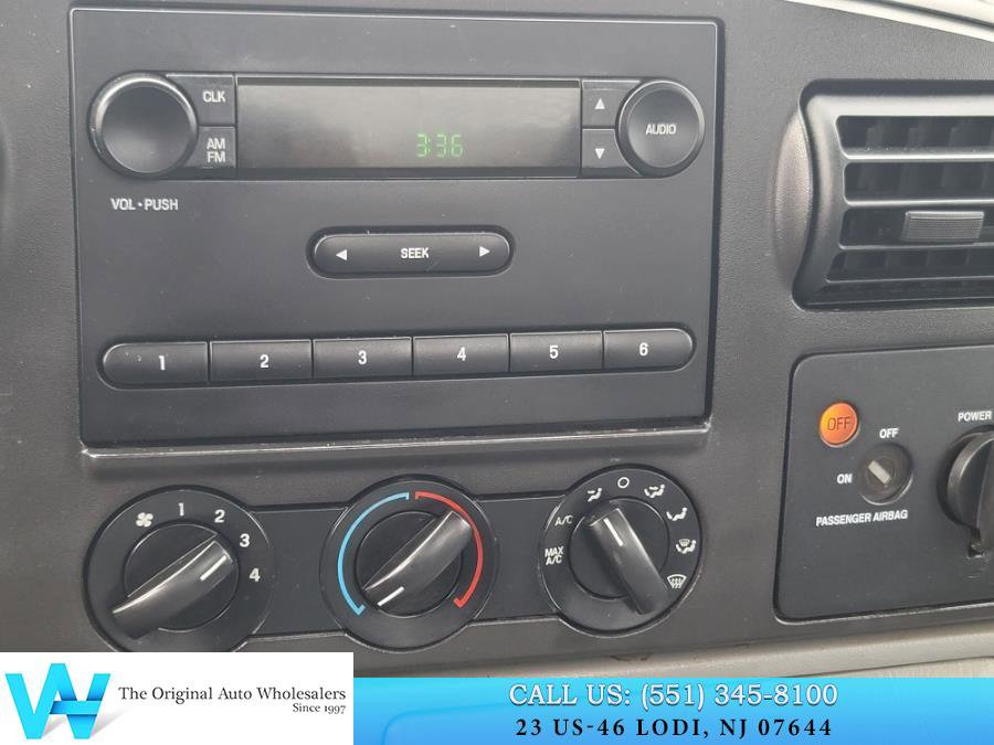 Used 2005 Ford F350 XL image 10