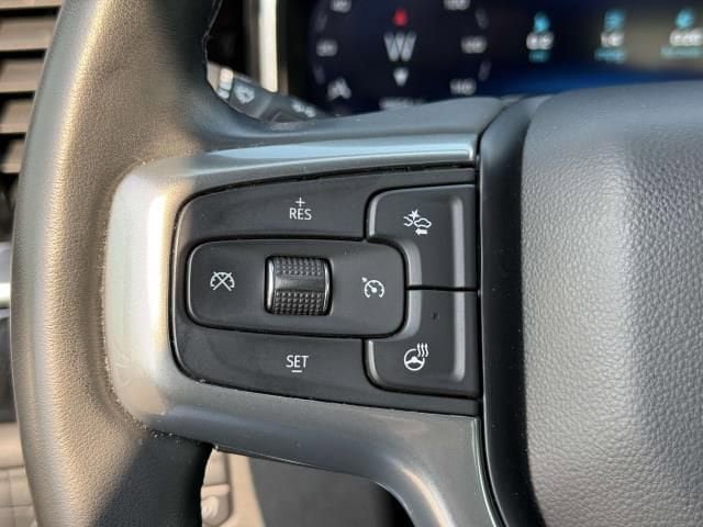 Used 2023 Chevrolet Silverado 1500 LT AWD/4WD image 20