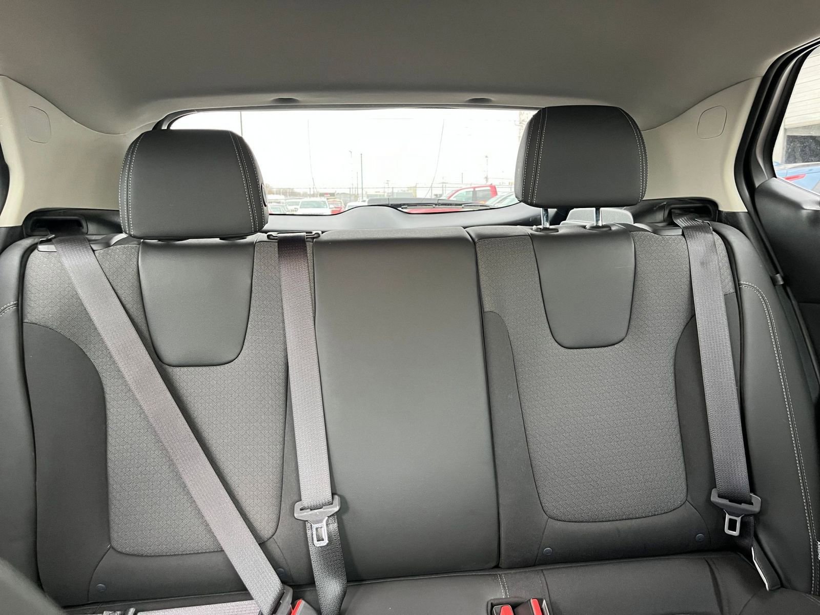 Used 2025 Buick Encore GX Preferred image 37